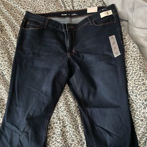 Old Navy womens jeans denim kicker boot cut mid rise plus 22W NWT.